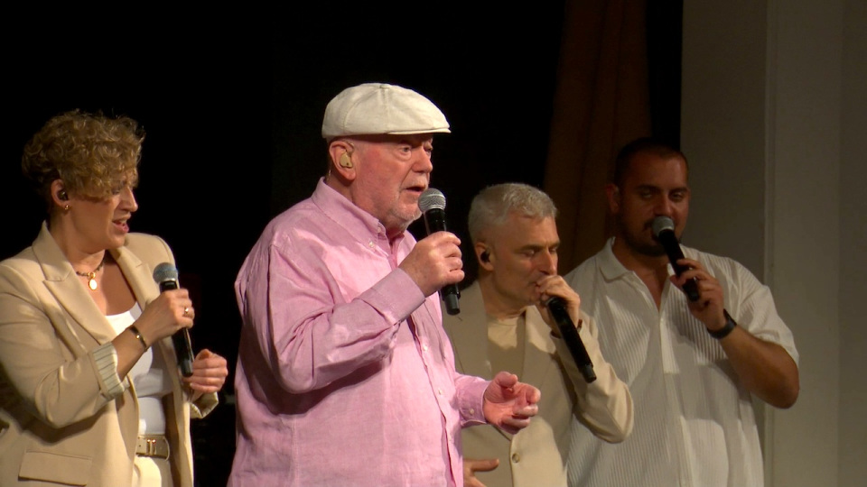 Fragile & Peter Lipa