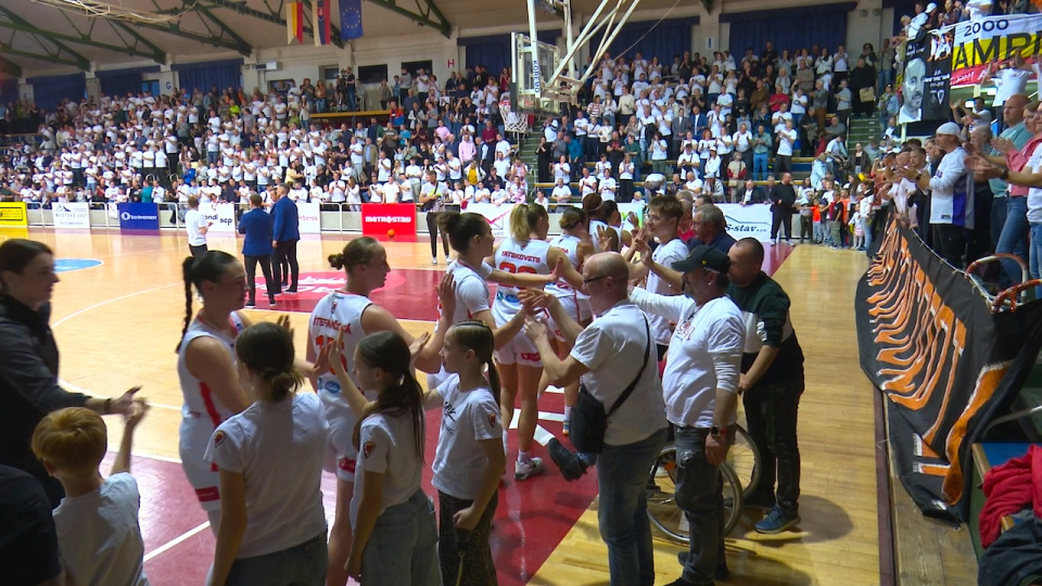 Finálová séria pokračuje